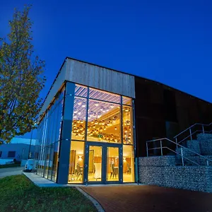 Oekohotel Aus Holz Alea Eco Hotell